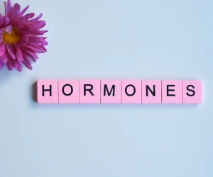 Reflexpunten op de voeten voor hormonale balans.